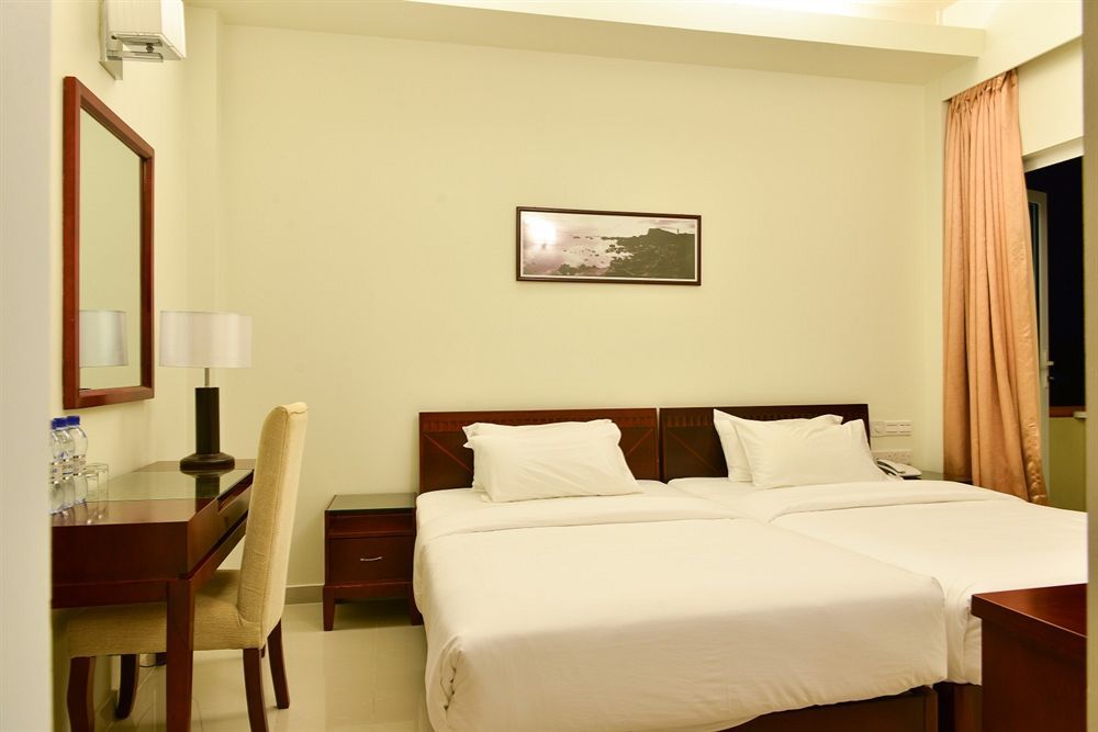 Reveries Maldives Gan  Exterior foto